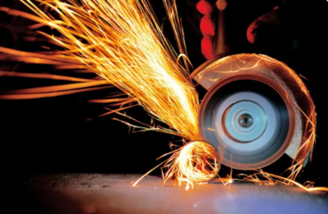 Diamond cutting tool with material being removed